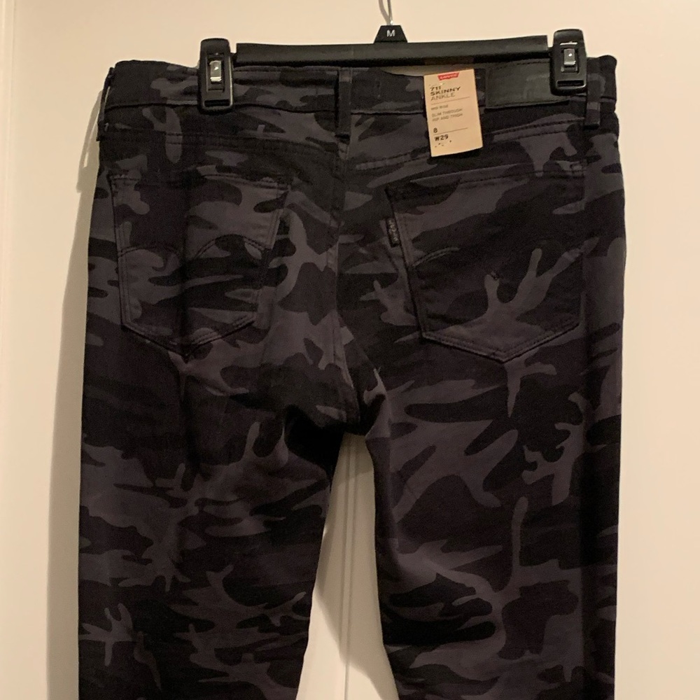 Ladies Camo Levi’s